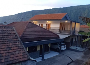 Holiday Home Anggun Bromo